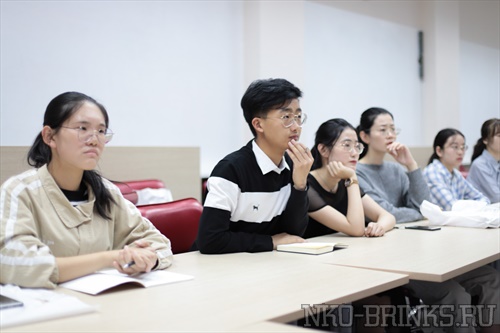 Делегация из Китая посетила с рабочим визитом Иркутский госуниверситет